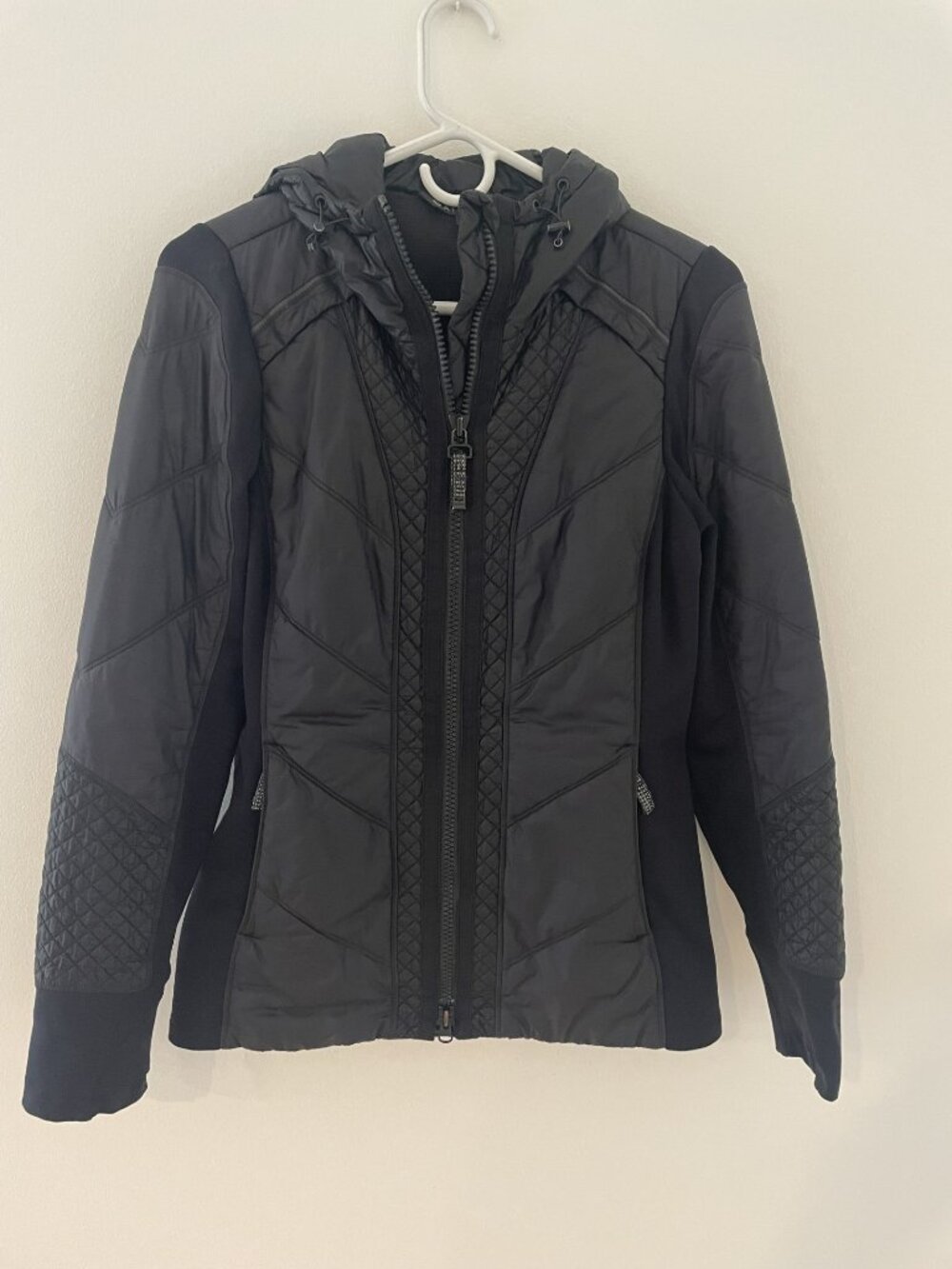 Athleta Rock Ridge Hybrid Jacket Black Quilted Hooded Full Zip S 350851-00